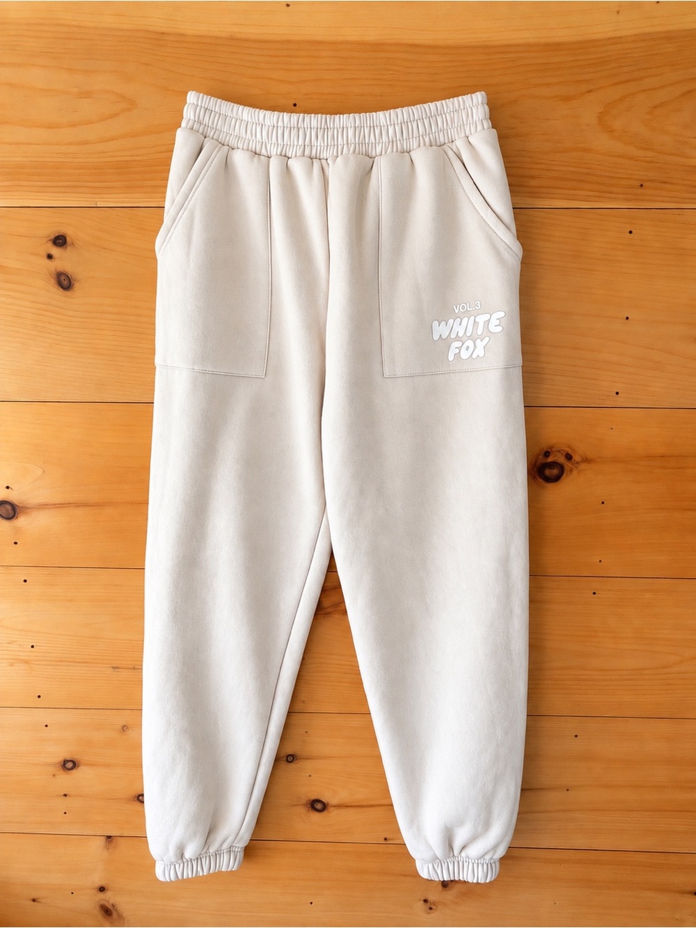 White fox vol 3 Women's moon Fleece Jogger Pants NWOT set with bodysuit NWT - Picture 3 of 5